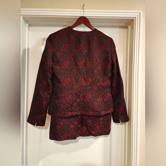 BLACK LABEL Women's Business Suit Set - Picture 2 of 9